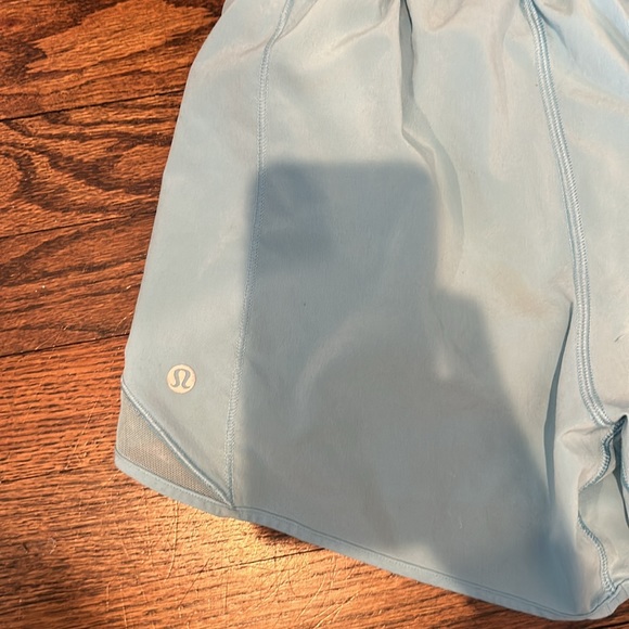 Lululemon hotty hot shorts in green and blue - Picture 7 of 9